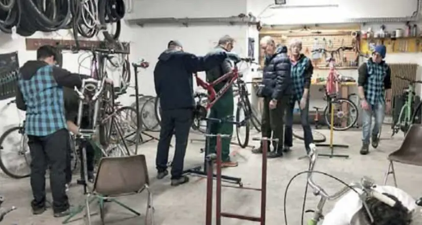 Ciclofficina, il dono di Natale: quaranta biciclette in Romania