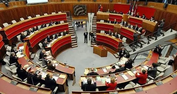Variazione di bilancio, il Consiglio provinciale approva la manovra