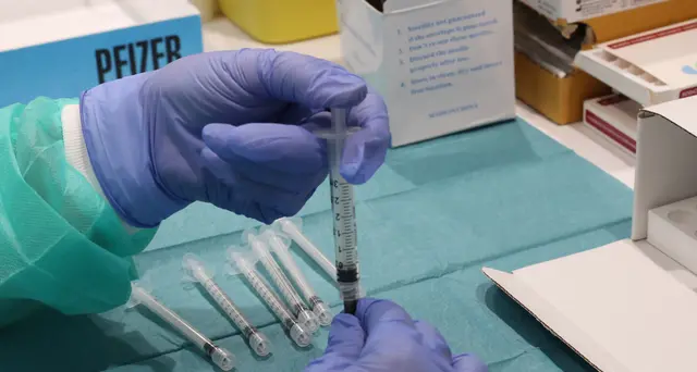 Vaccini: dipendente sospeso da Asl, giudice impone reintegro