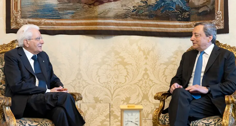 Mattarella ha sciolto le Camere: “La situazione è grave, serve un contributo costruttivo di tutti. Il voto entro 70 giorni