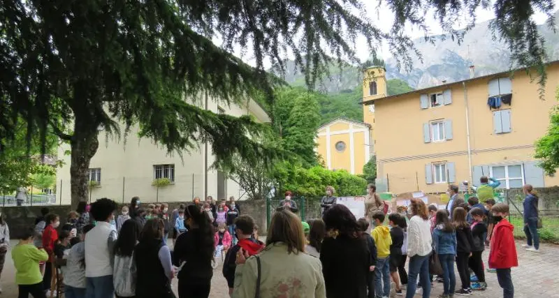 Facciamo l’orto a scuola: per le elementari di Ravina, il terreno lo mette la Sartori Crosina Cloch