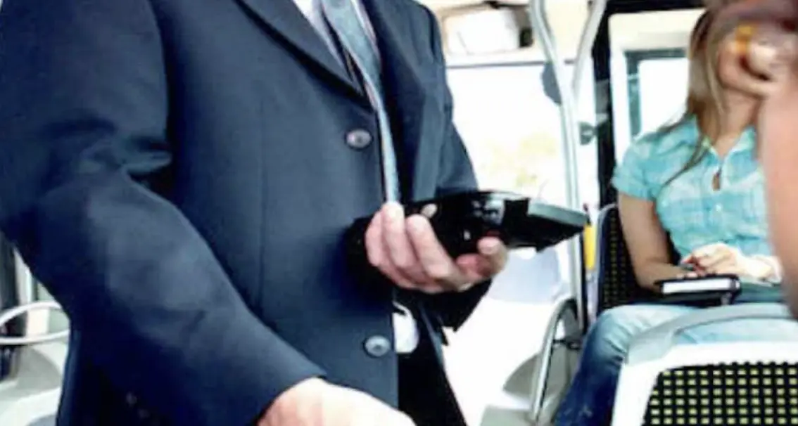 L’amarezza del genitore di un ragazzino: “Bulli sugli autobus, basta tolleranza”
