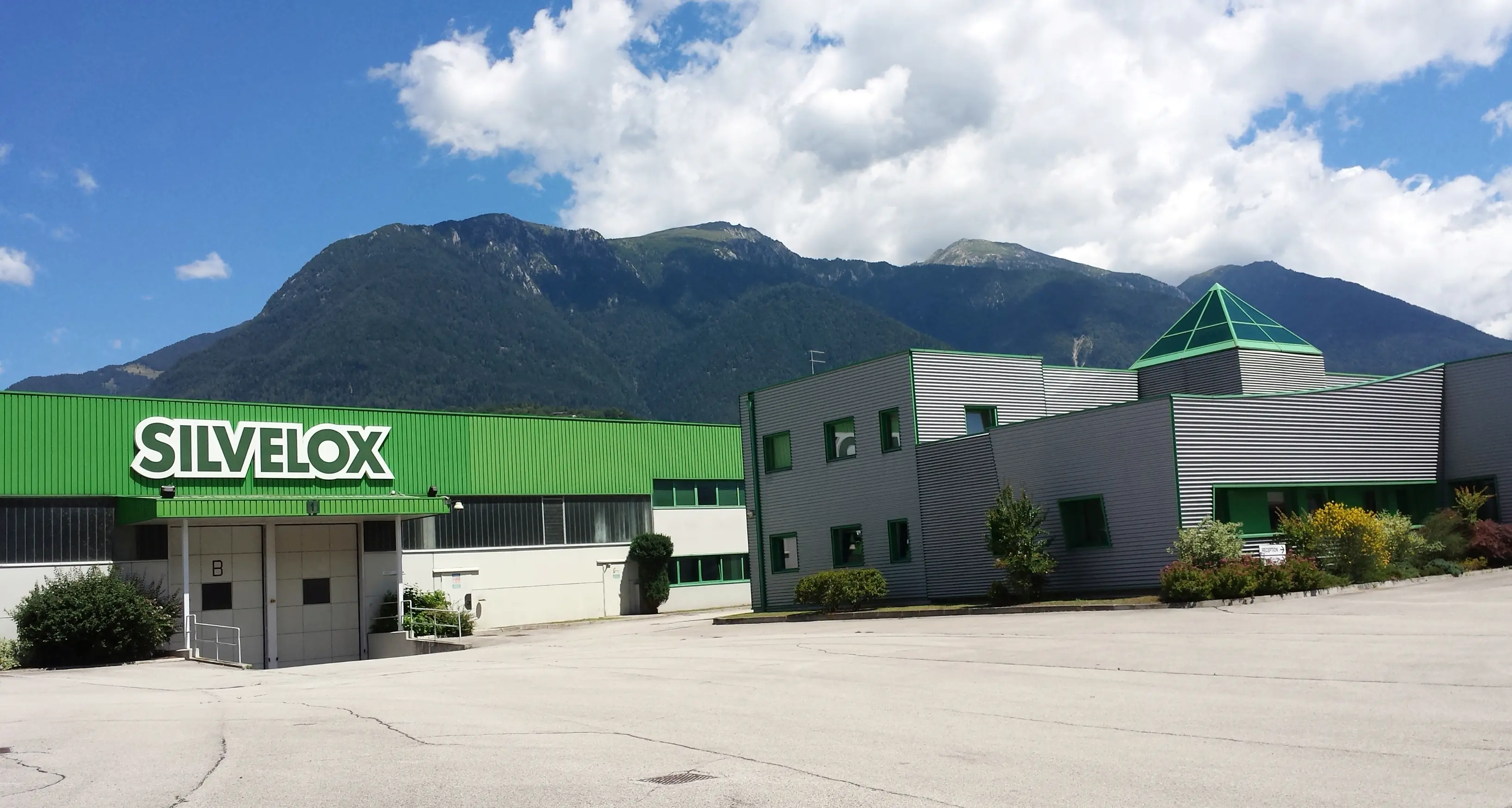 Contenzioso con l’Inps, la Silvelox rischia di chiudere, appello della Provincia al Governo