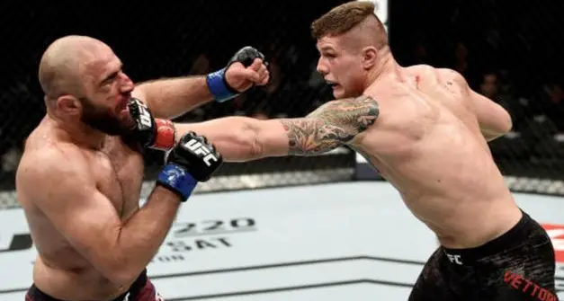 Marvin Vettori non ce l’ha fatta: Adesanya vince ai punti e resta campione