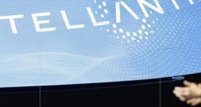 Stellantis: conti record primo anno, utile triplicato