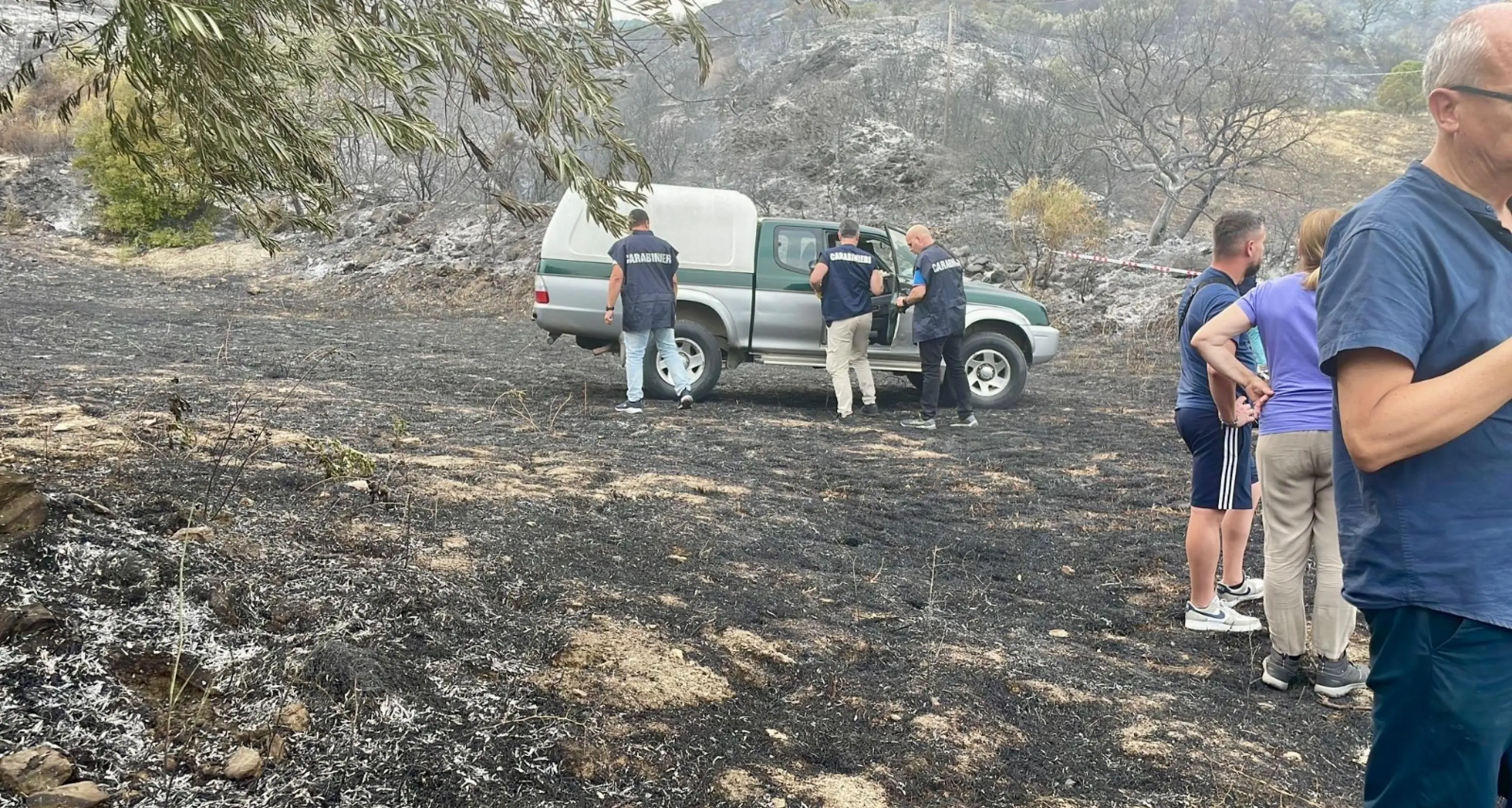 Matera, due vigili del fuoco muoiono cercando di salvare una famiglia, precipitati in un dirupo