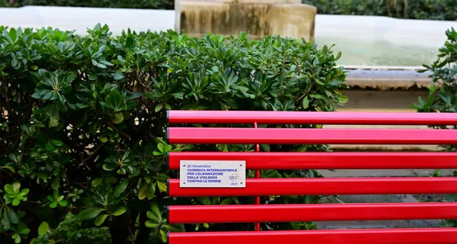 Violenza donne: danneggiata panchina rossa alla Sapienza