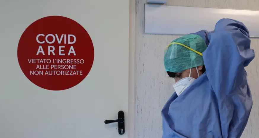 Mancano i medici? Il parere dei professionisti: meno burocrazia e no lla privatizzazione