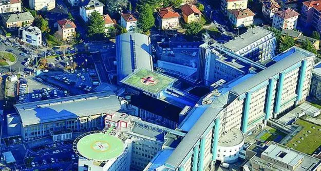 Scontro tra tre veicoli nella galleria Laste: quattro feriti