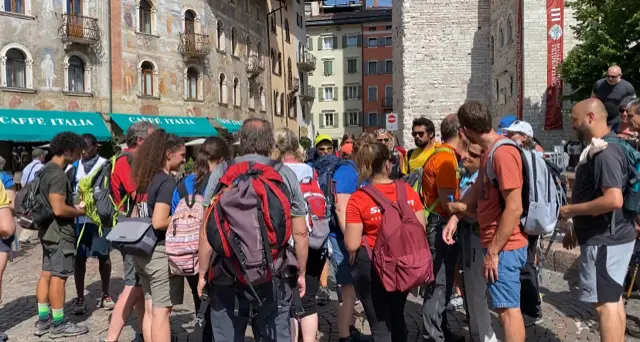 Da Campiglio a Trento a piedi, ognuno con le sue abilità: cento chilometri sul sentiero San Vili – VIDEOINTERVISTA