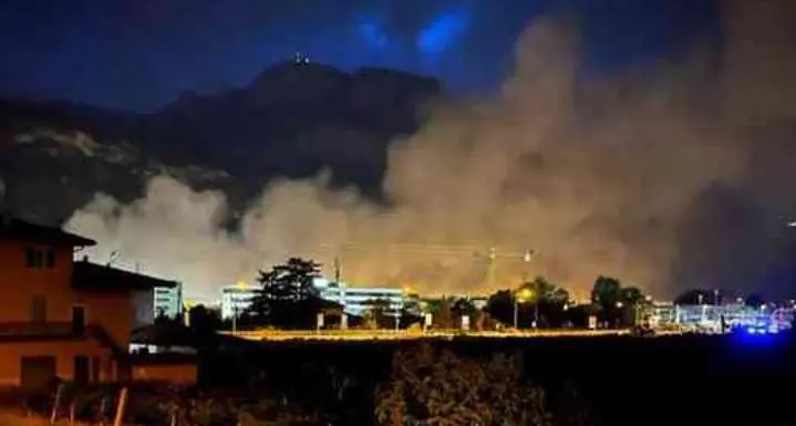 Vetri Speciali, l’attività riparte a un mese e mezzo dall’incendio