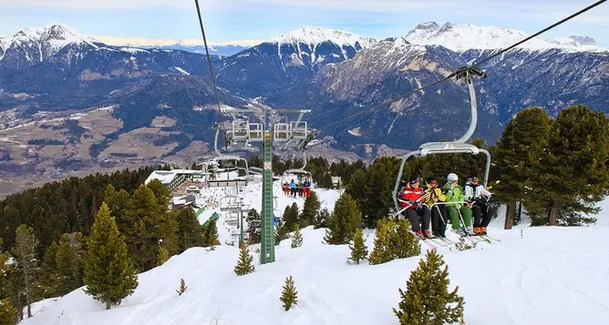 La Val di Fassa «perde» i turisti russi, preoccupazione anche per gli altri dell’Est, e pure per gli stagionali dell’Europa Orientale