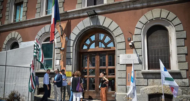 Carceri: Uilpa, a 18 anni muore carbonizzato a San Vittore