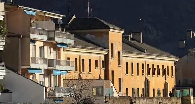 Due detenuti evasi dal carcere di Bolzano: \"Durante l'ora d'aria hanno scavalcato la recinzione\"
