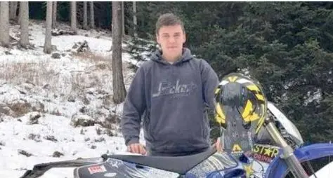 Giovane morto in moto, colpo di scena: un coetaneo indagato per omicidio stradale