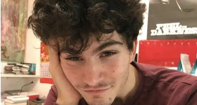 Ragazzo sparito da più 24 ore, l’appello del fratello: “Aiutatemi a ritrovarlo, ho già informato la polizia”