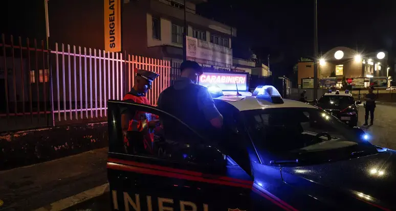 Donna accoltellata al volto e al torace dall'ex marito a Bassano del Grappa