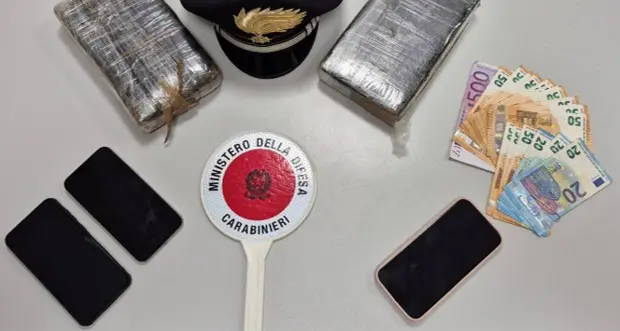 Oltre 4 chili di droga sequestrati in due mesi in Vallagarina: tre arresti