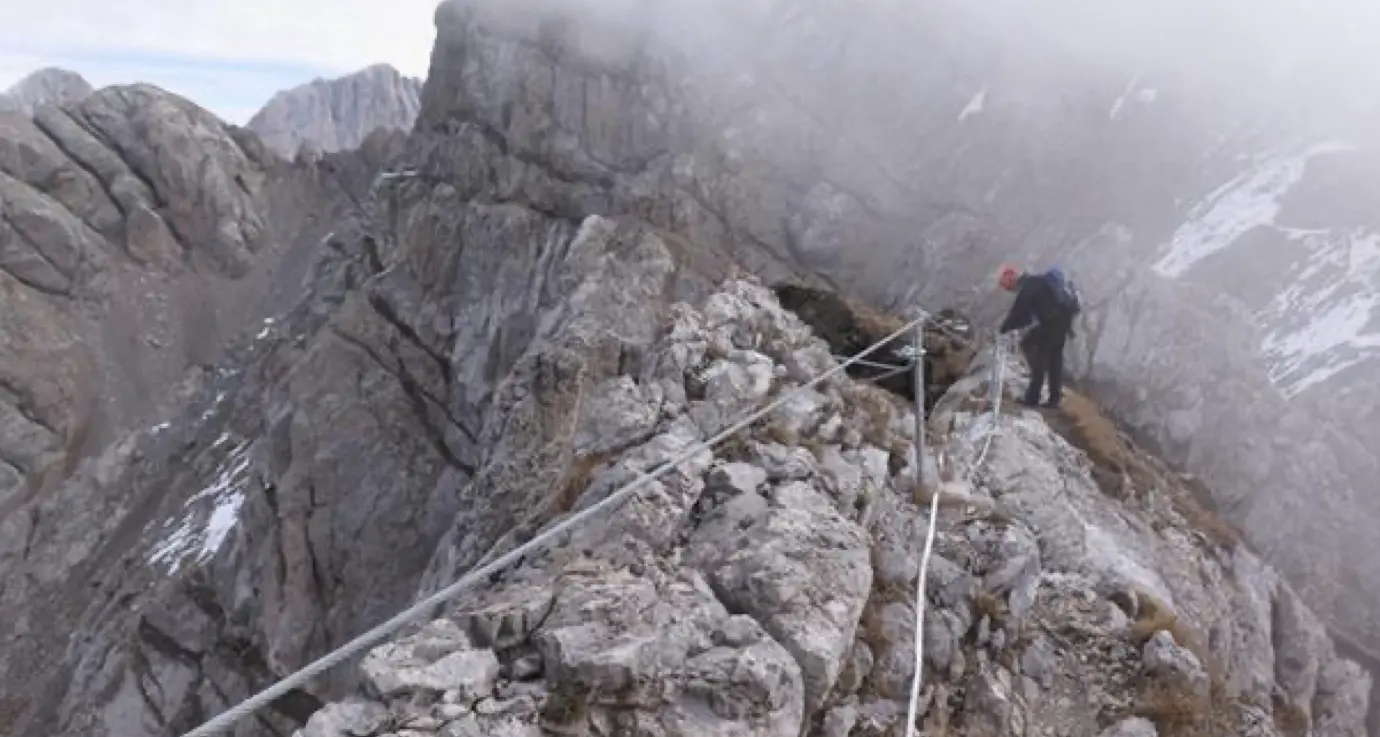 Crolla una cengia, di nuovo chiusa la ferrata Bepi Zac