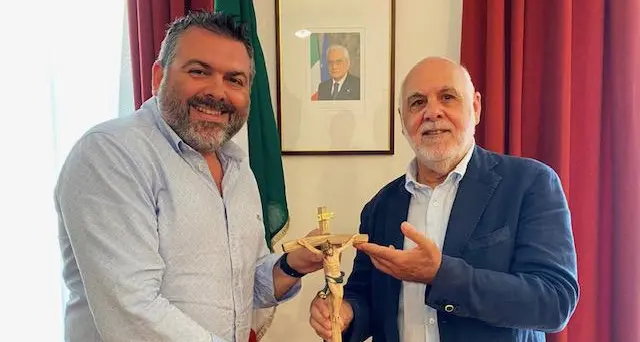 Riva, la nuova battaglia della Lega: «Mettiamo il crocifisso in consiglio comunale»