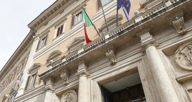 Autismo: Camera illuminata di blu per Giornata mondiale