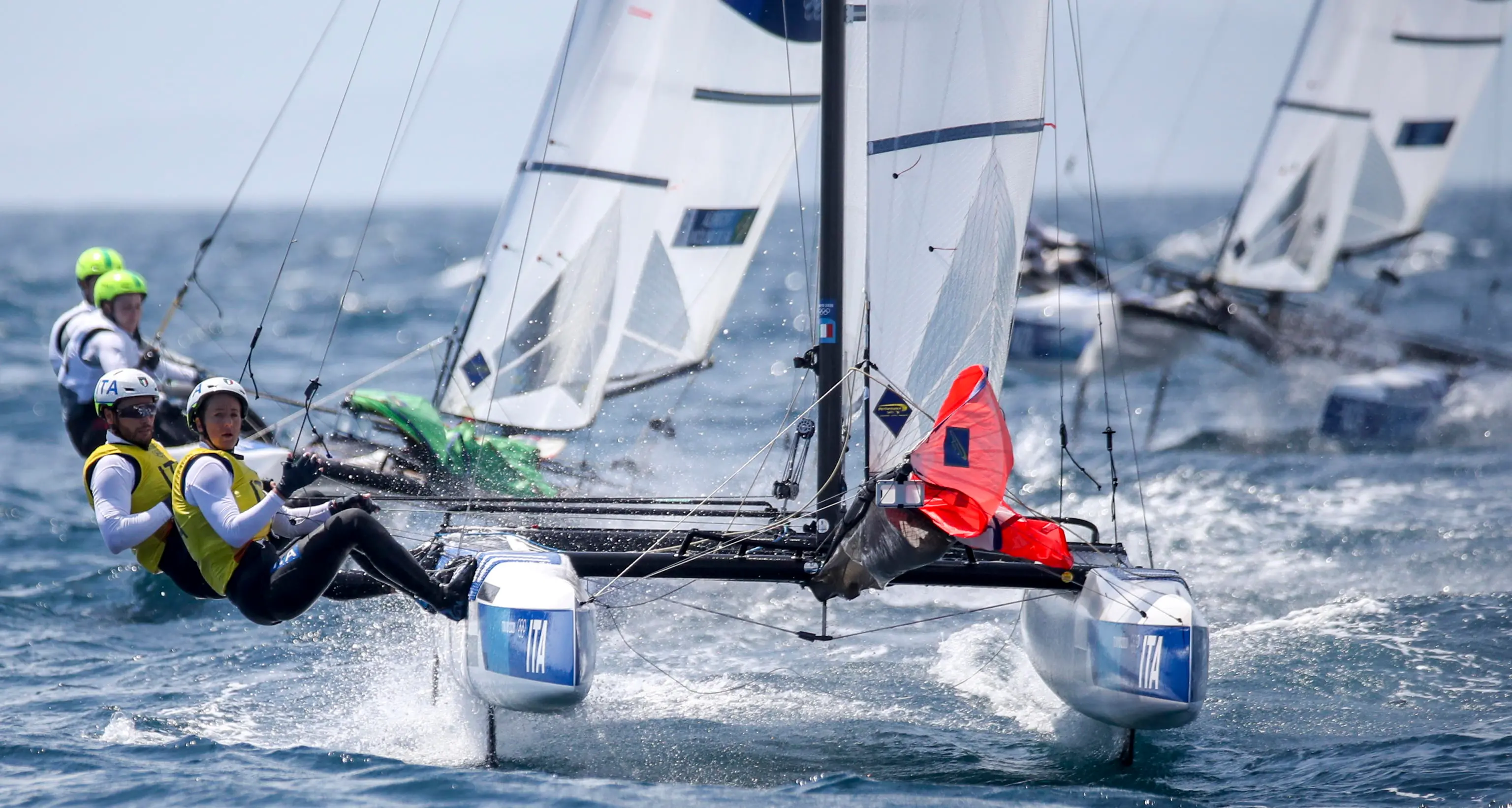 Grandissimo Ruggero Tita! Il velista trentino è in testa al Nacra 17 dopo le prime sei regate