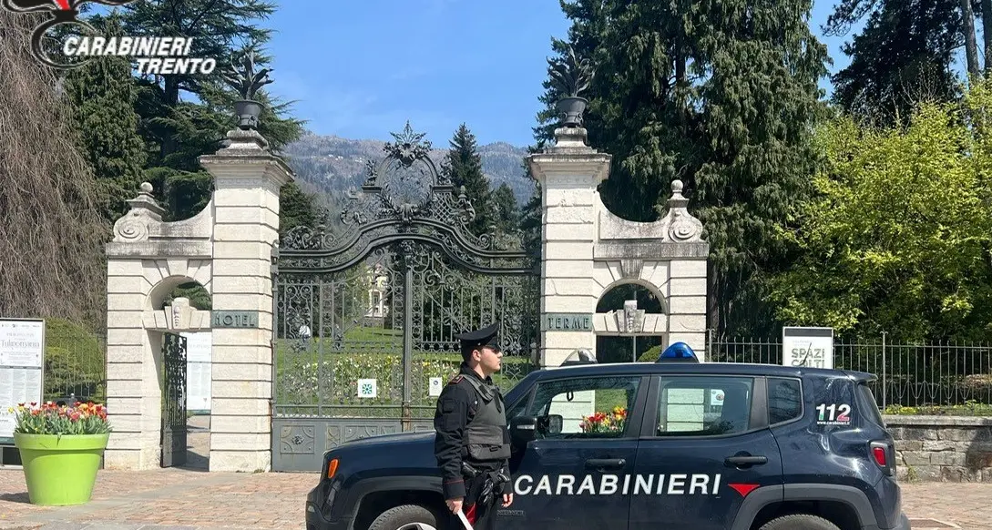 Furto notturno in un bar di Levico: denunciato un giovane domiciliato a Trento