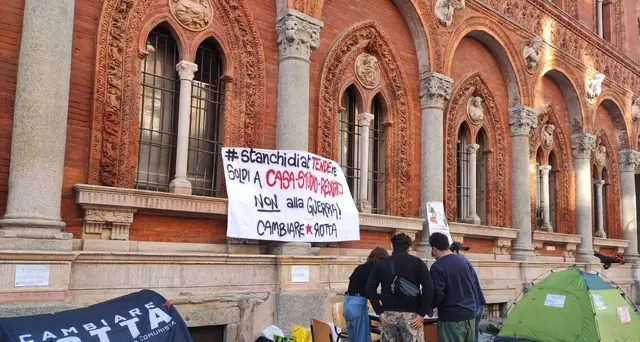 Caro affitti: anche a Milano gli studenti tornano nelle tende