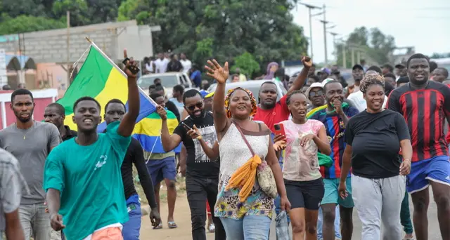 Gabon: i golpisti nominano il nuovo presidente