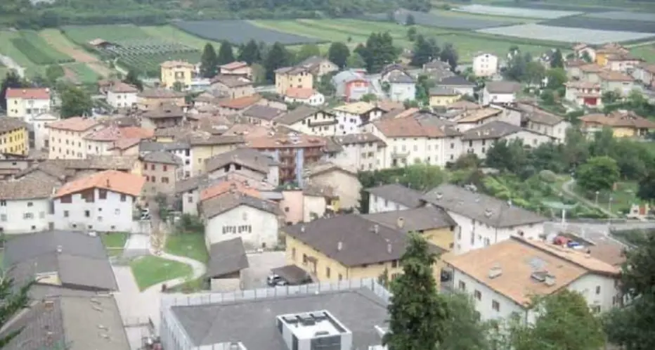 Furti alla scuola prima di Cavedine, denunciati alcuni ragazzi minorenni
