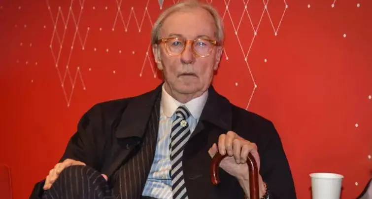 Vittorio Feltri: «Hanno provato ad aggredirmi in due mentre uscivo da casa. Ne ho colpito uno con un pugno e sono scappati»