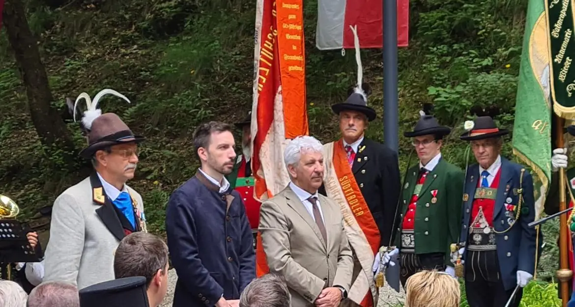 Gli Schützen a San Romedio in ricordo del pellegrinaggio hoferiano