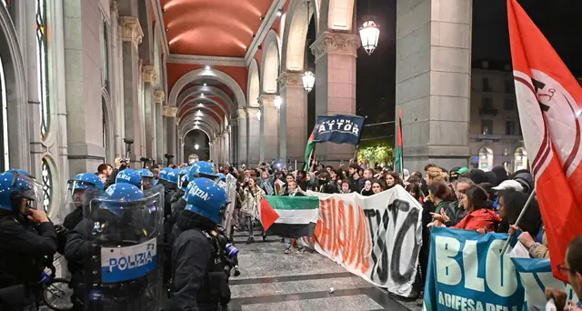 Flotilla: terminata protesta sui binari a Torino Porta Nuova