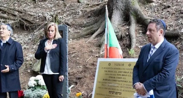 Mottarone: nonna materna di Eitan dona una nuova lapide
