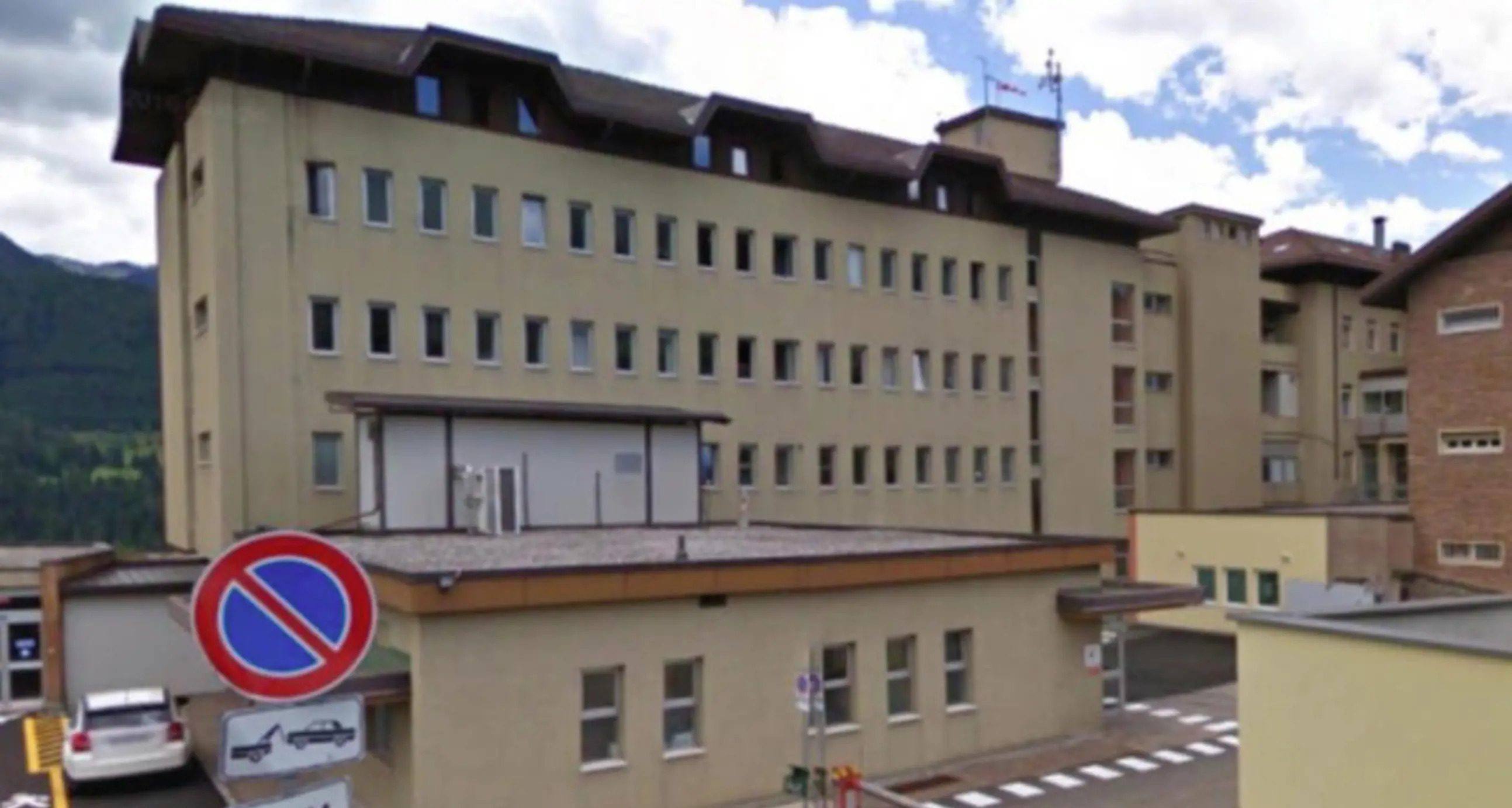 Il «meteorite» Mak travolge cavalese, il nuovo ospedale diventa un caso