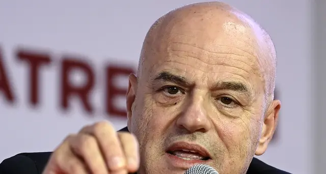Eni: Descalzi, non pagheremo gas russo in rubli