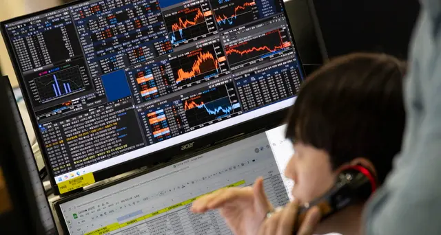++ Borsa: l'Asia ancora nella tempesta, chiusura in forte calo ++