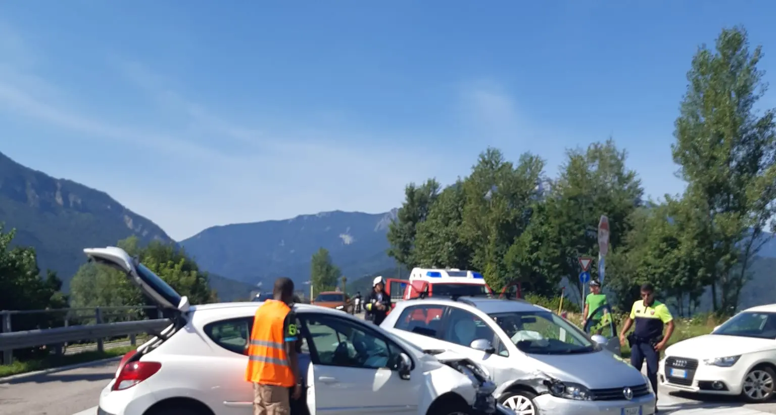 Incidente stradale nella zona di Caldonazzo, due persone ferite