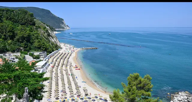 Estate: 66 milioni turisti e 267 milioni presenze, bene italiani