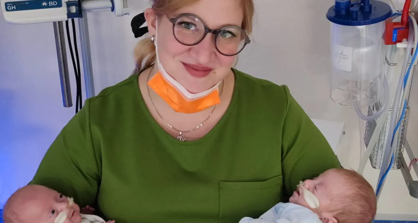 Il miracolo dei gemellini Gabriel e Kevin: nati prematuri, ora stanno bene, a casa dopo 103 giorni di incubatrice
