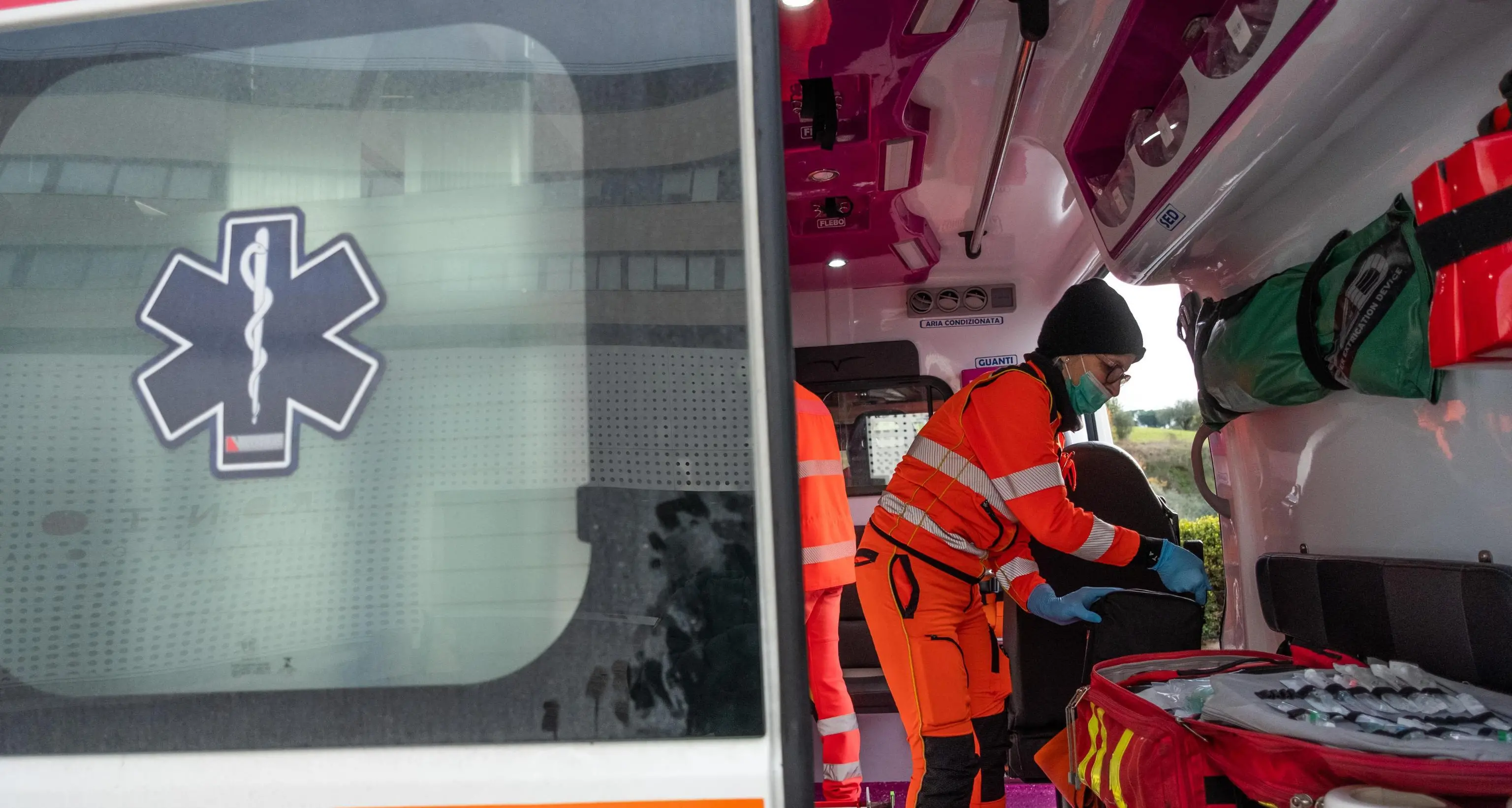 Trasporto sanitario programmato, la Provincia blocca la gara d'appalto, il volontariato in apprensione