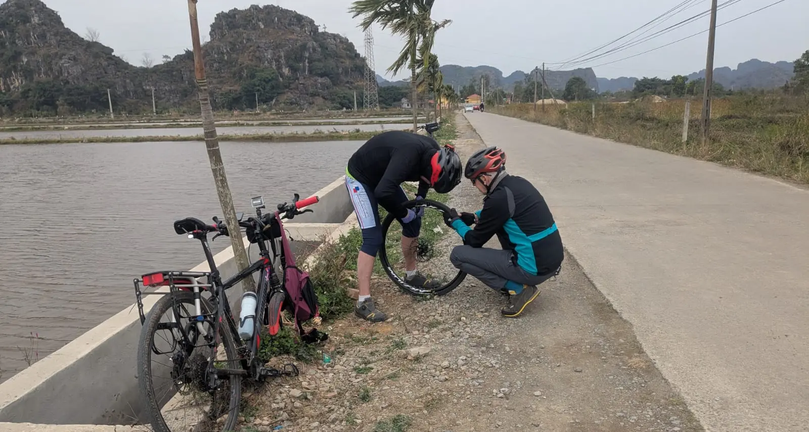 Da Hanoi a Saigon: cinque amici in bici/2