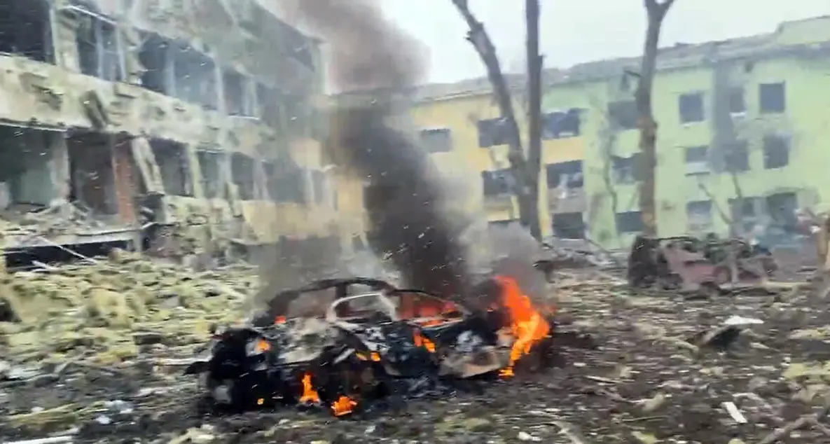Ospedale pediatrico bombardato a Mariupol, la guerra delle news, per Lavrov «era evacuato da tempo, base di battaglioni nazionalisti»
