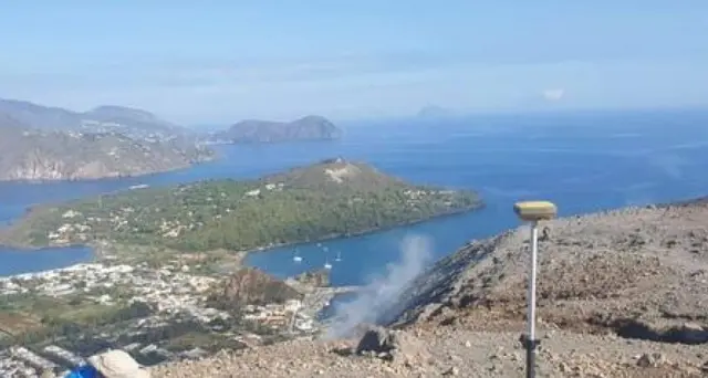 Vulcano: continua attività fumarole su isola delle Eolie