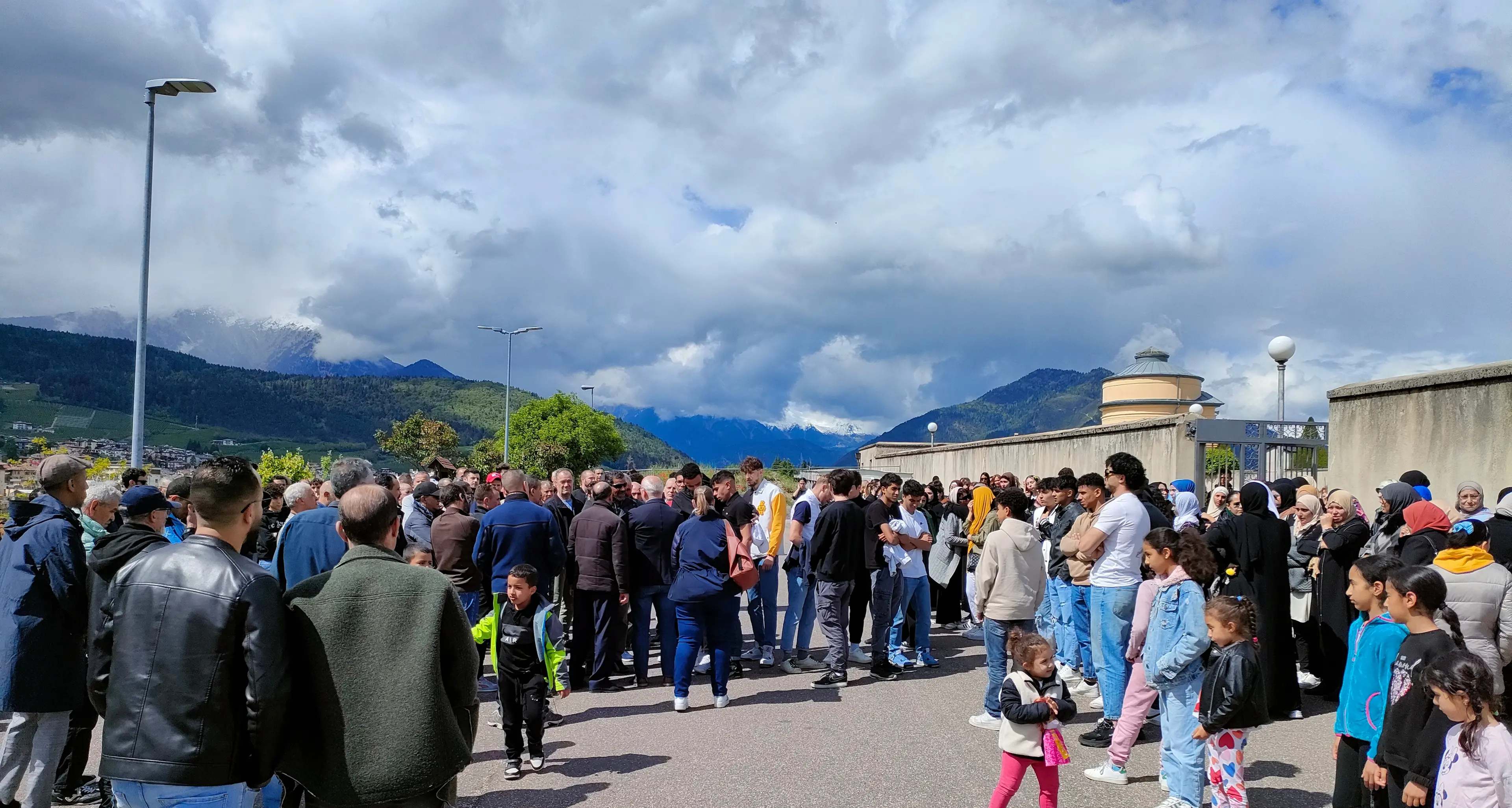 L’addio a Salima, il sindaco di Cles: “Momento di dolore per due comunità, la nostra e quella islamica”