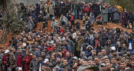 Marocco, “Rayan è vivo”. Soccorsi a un passo dal bimbo nel pozzo
