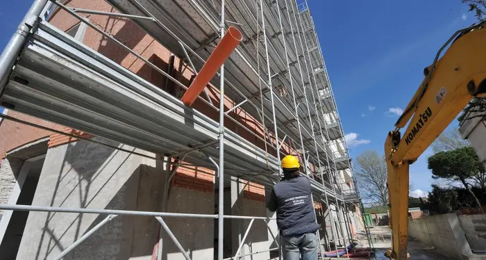 Superbonus, niente proroga ma salvi i redditi bassi: intesa per chi deve chiudere i lavori