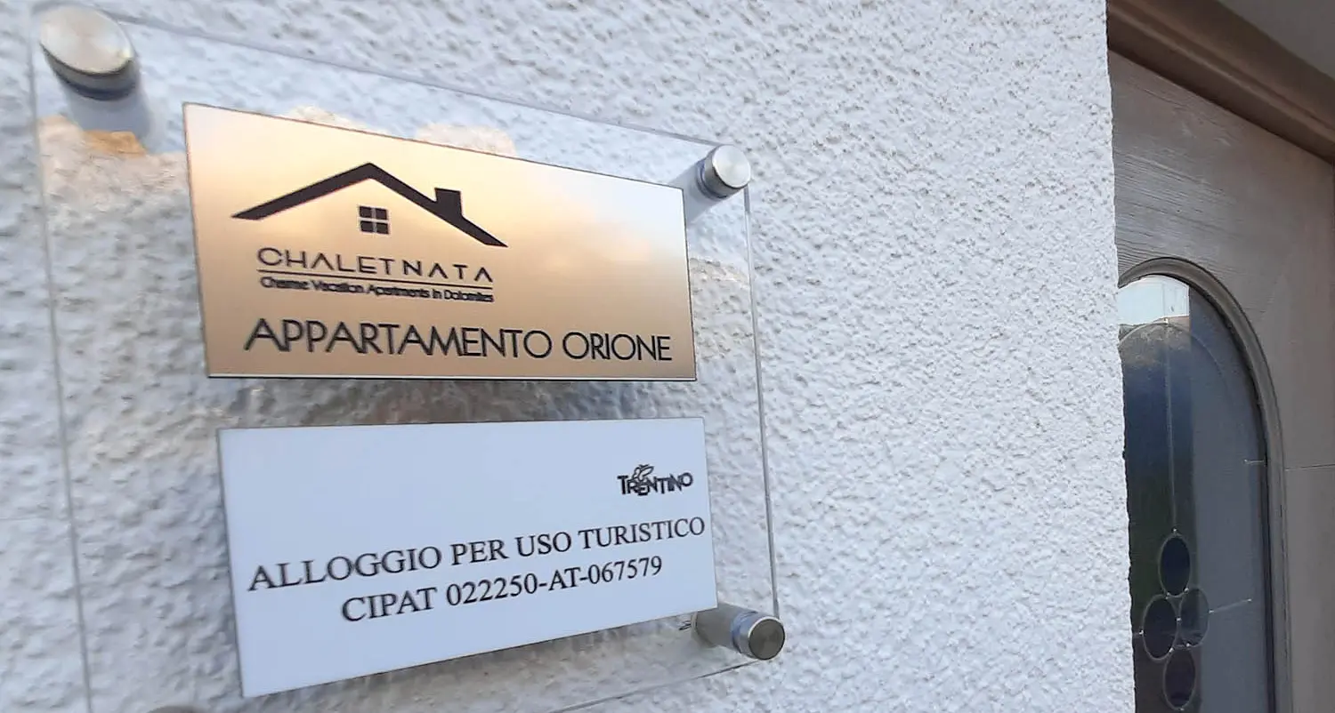 Nuova legge per frenare gli affitti brevi? Per l’assessore non è urgente, Failoni prende tempo: il prossimo anno...