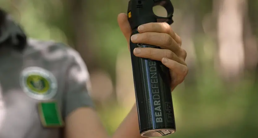 Ok alla legge sulla montagna, via libera allo spray anti orso
