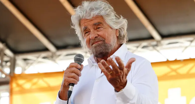 La proposta di Grillo: “Cambiamo il calendario, 13 mesi da 28 giorni”